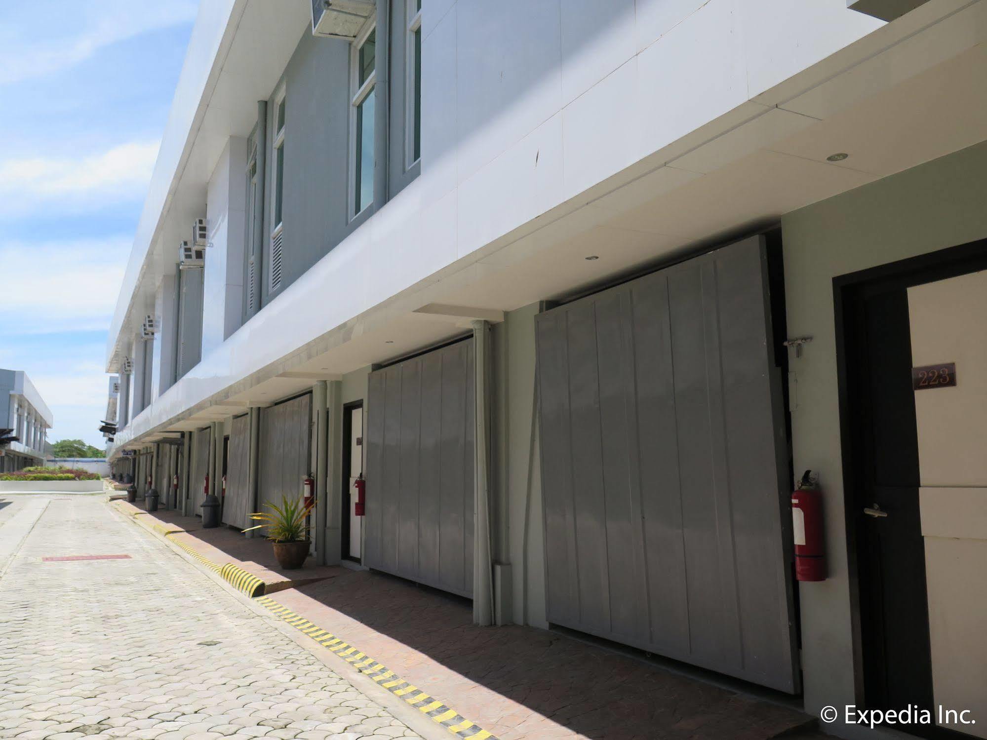 The Lucky 9 Budget Hotel Tagum Exterior foto