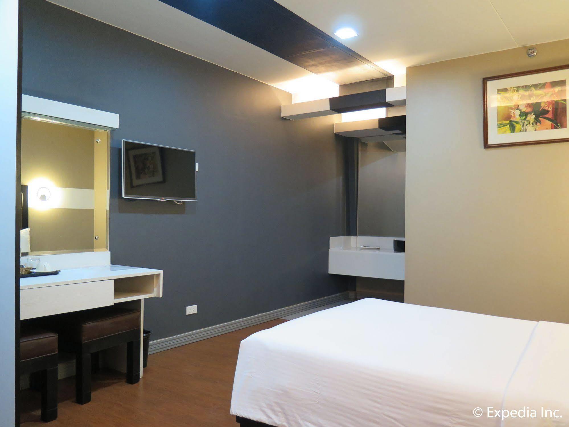 The Lucky 9 Budget Hotel Tagum Exterior foto